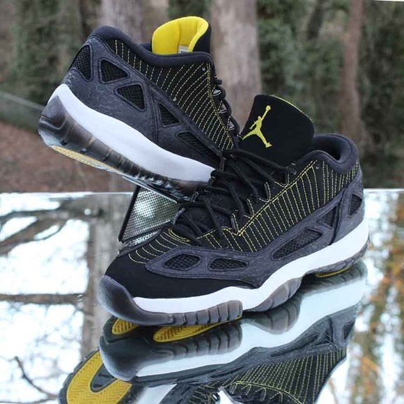 Air Jordan 11 Retro Low IE Zest Men’s Size 9 2007 Release - Picture 8 of 16